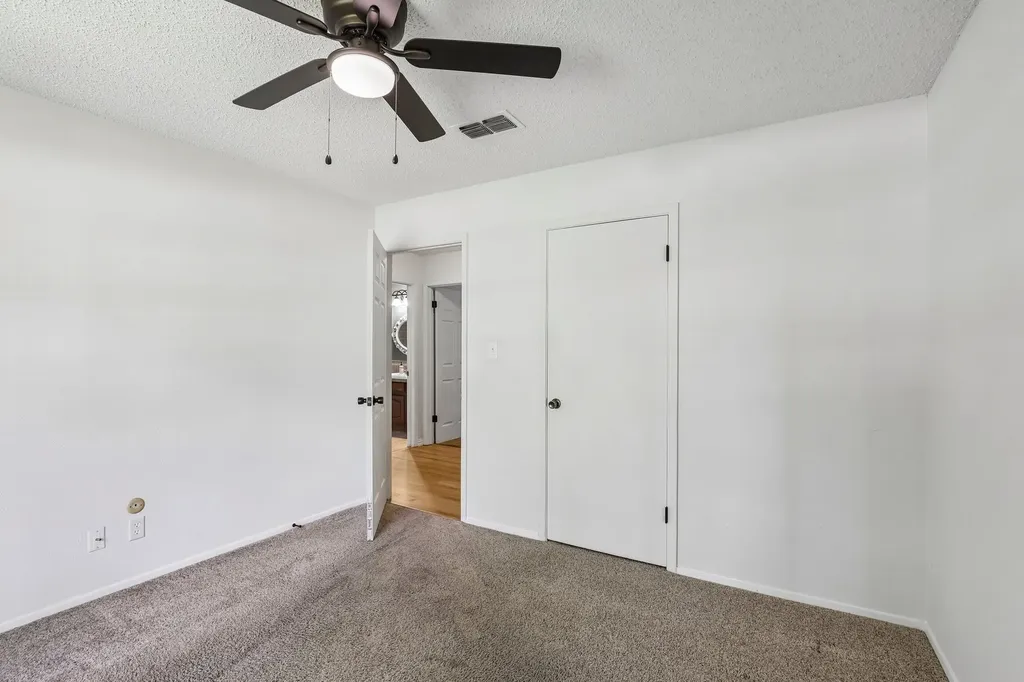 1600 S Timber Court Benbrook TX 76126