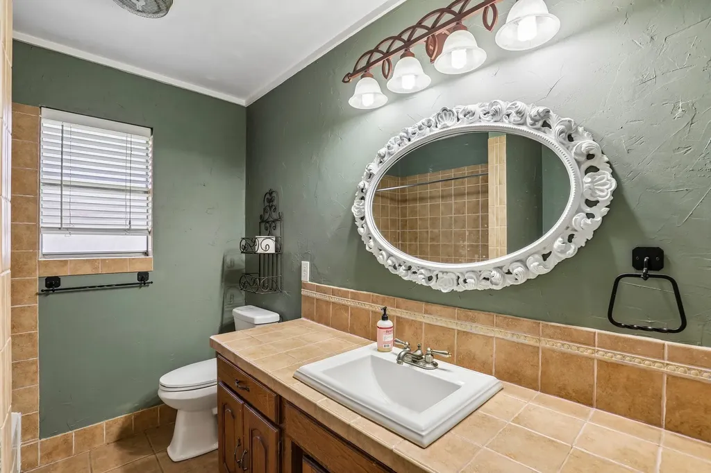 1600 S Timber Court Benbrook TX 76126