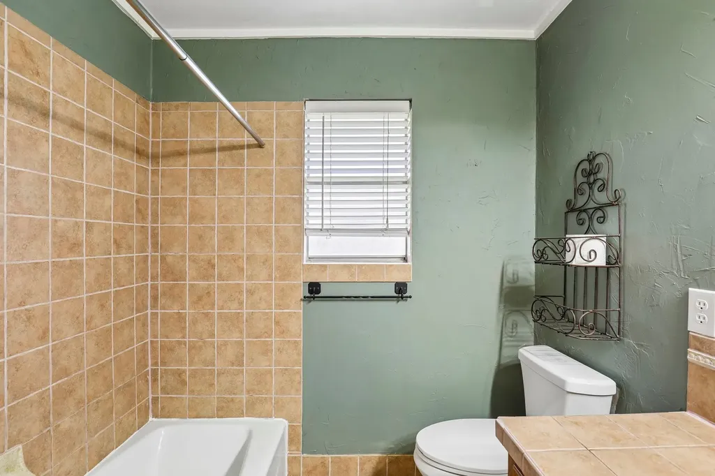 1600 S Timber Court Benbrook TX 76126