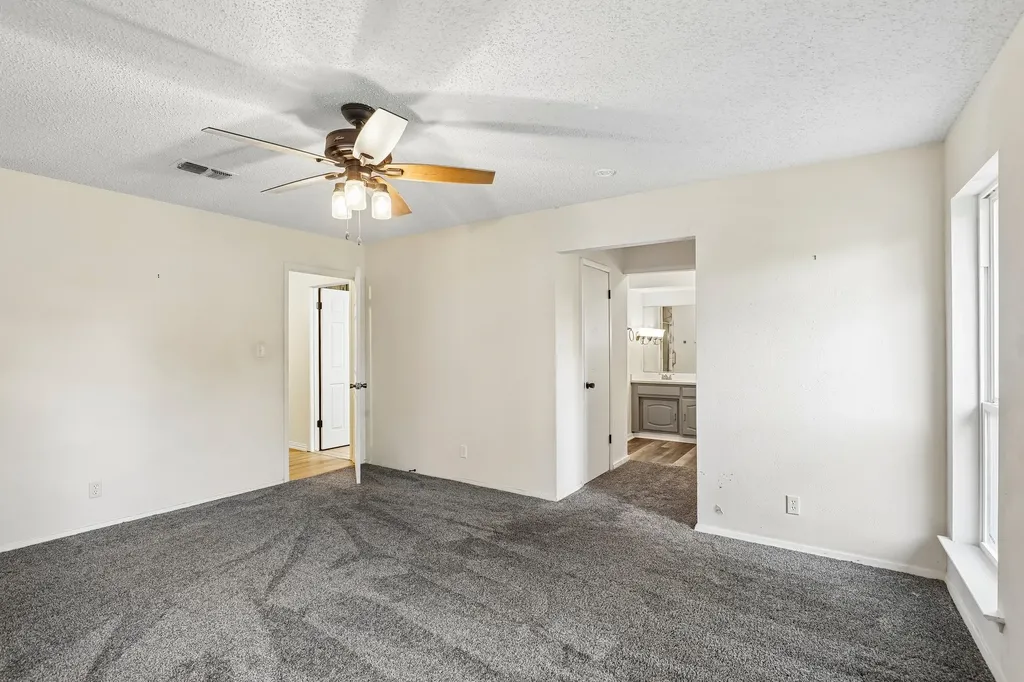 1600 S Timber Court Benbrook TX 76126