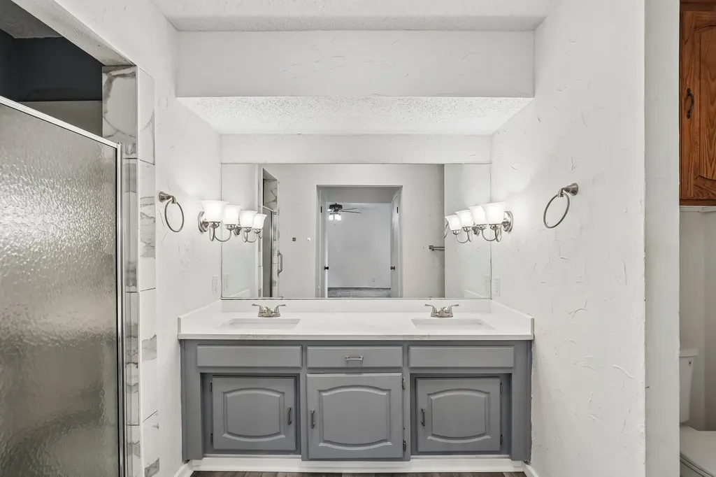 1600 S Timber Court Benbrook TX 76126