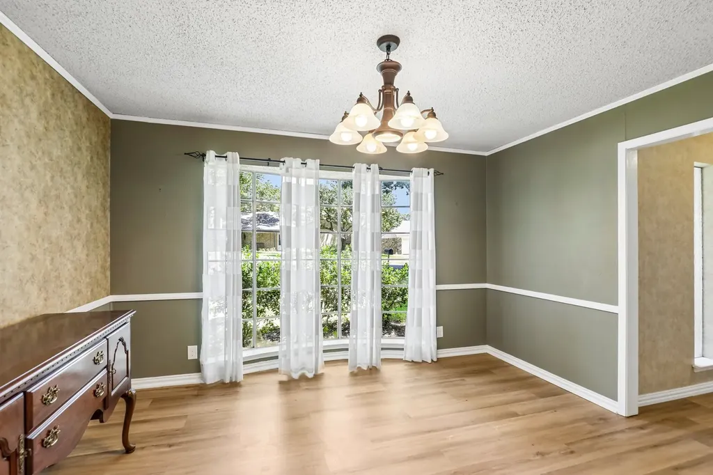 1600 S Timber Court Benbrook TX 76126