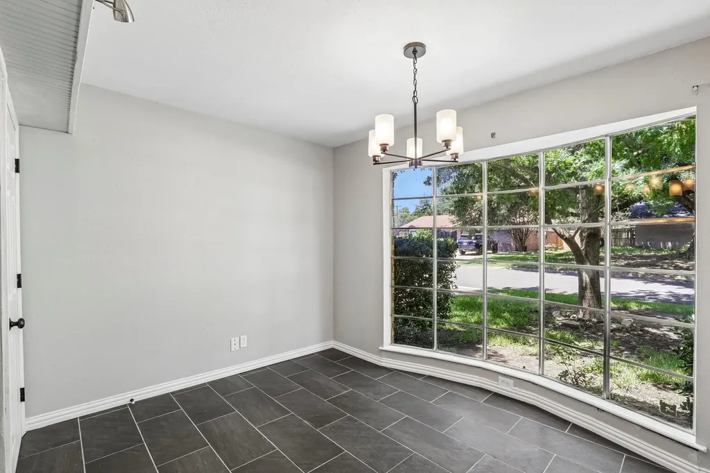 1600 S Timber Court Benbrook TX 76126