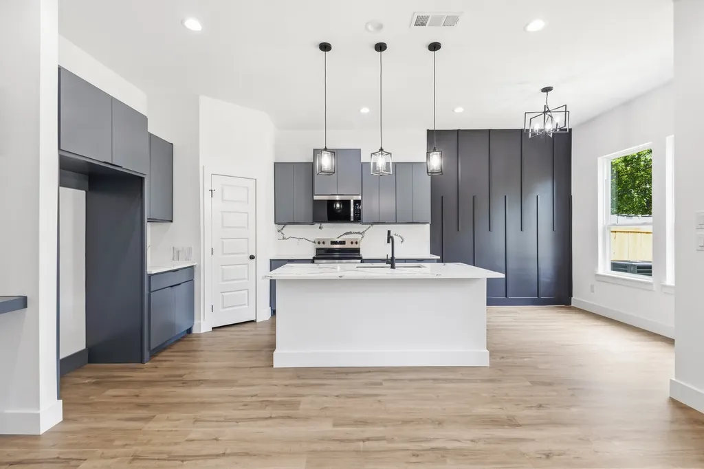 1634 Marfa Avenue Dallas TX 75216