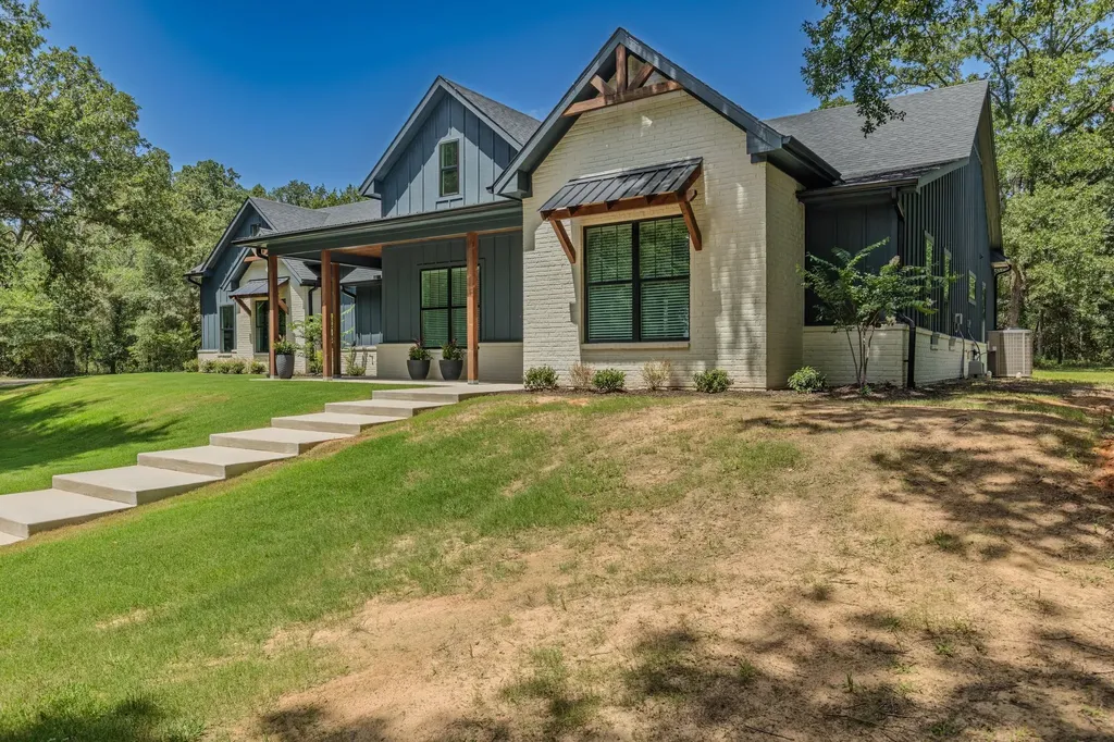 548 County Road 3503 Sulphur Springs TX 75482