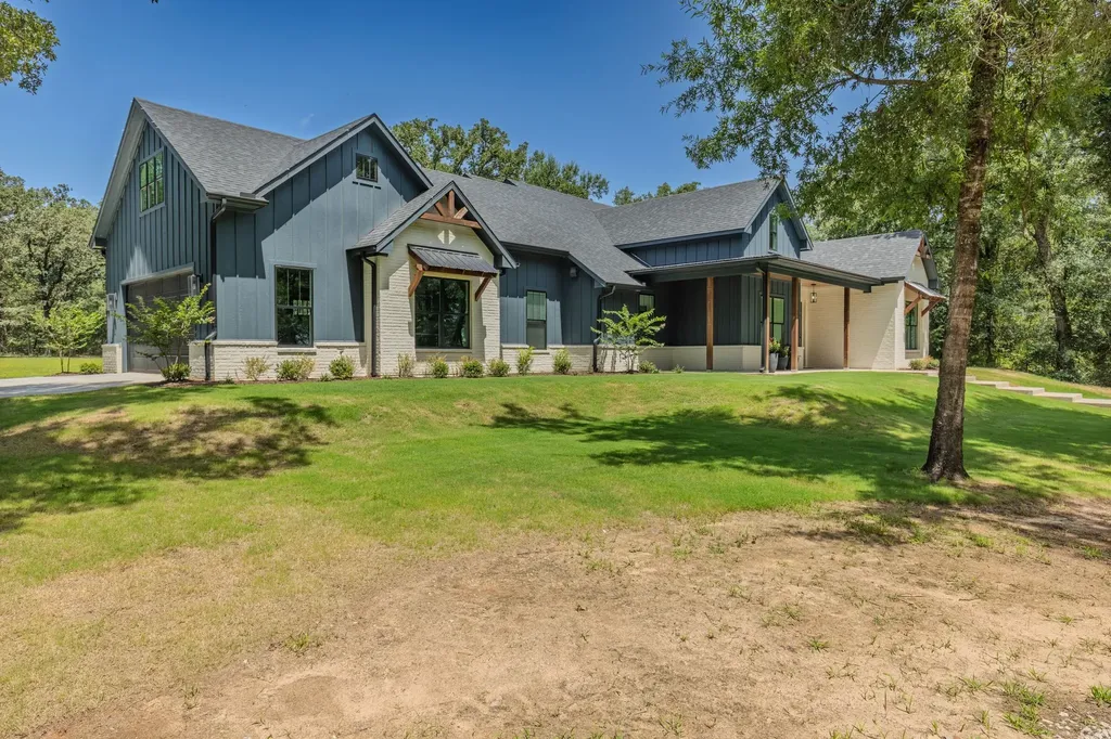 548 County Road 3503 Sulphur Springs TX 75482
