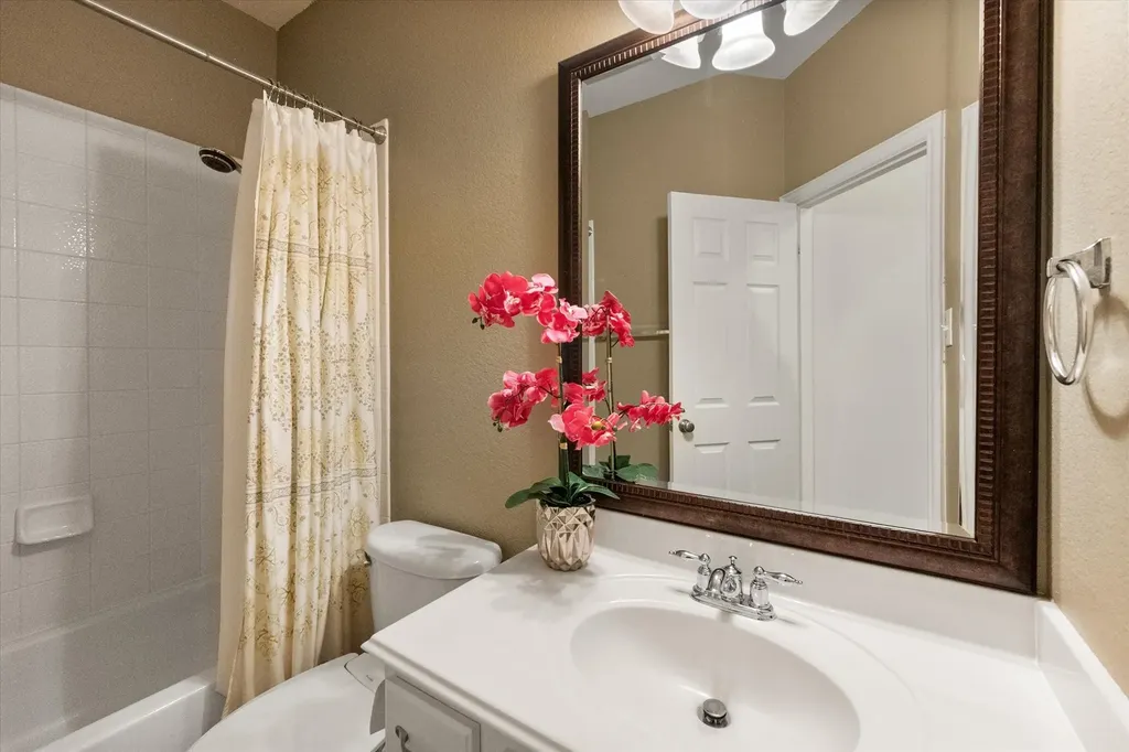 6945 Shoreview Drive Grand Prairie TX 75054