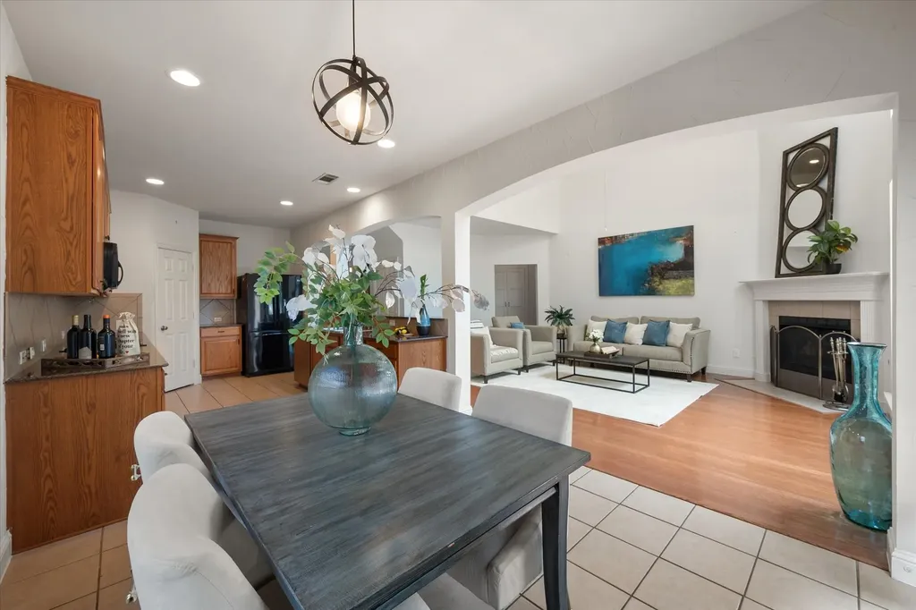 6945 Shoreview Drive Grand Prairie TX 75054