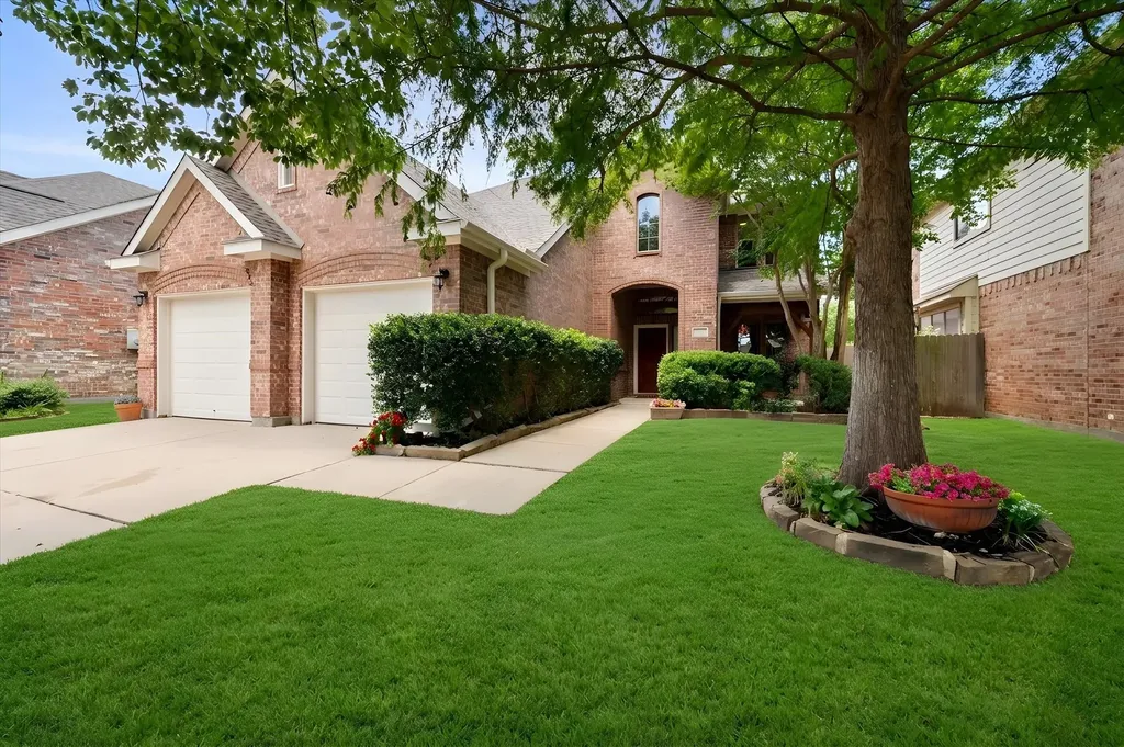 6945 Shoreview Drive Grand Prairie TX 75054
