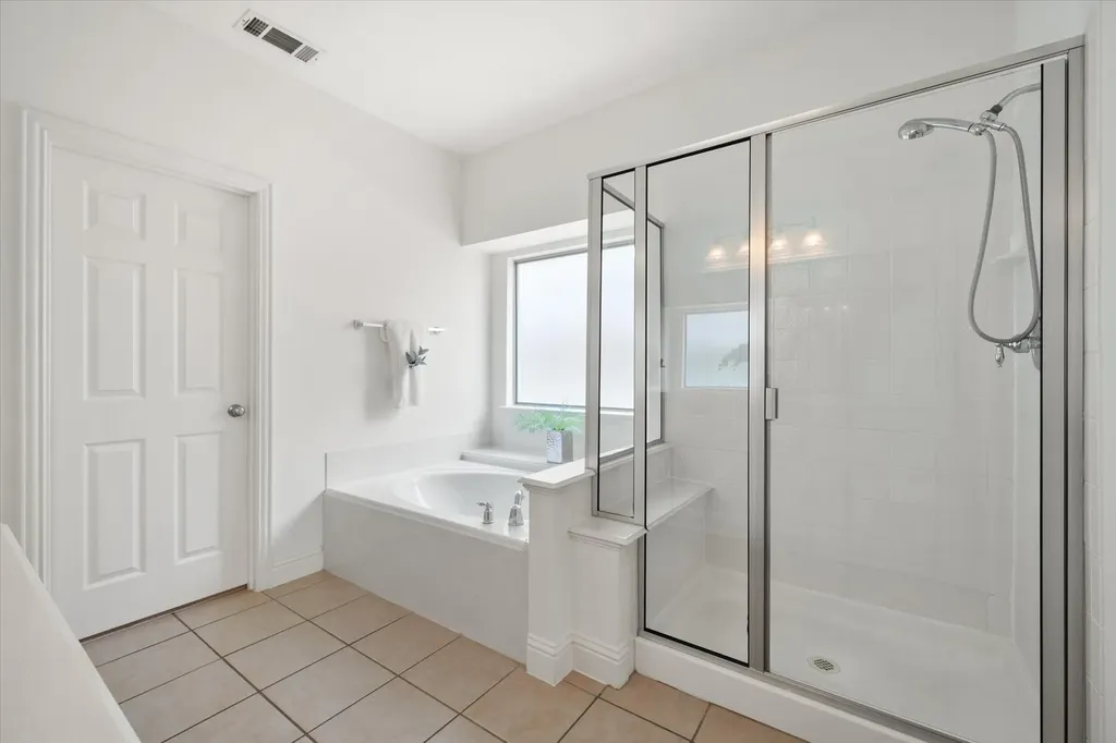 6945 Shoreview Drive Grand Prairie TX 75054