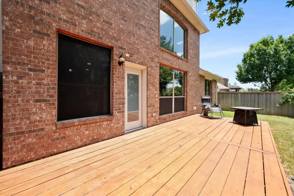 6945 Shoreview Drive Grand Prairie TX 75054