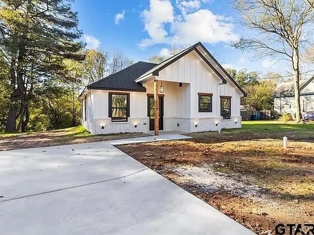 1204 Poplar Street Marshall TX 75670