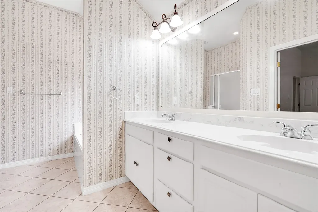 3401 Ledbetter Court Arlington TX 76001