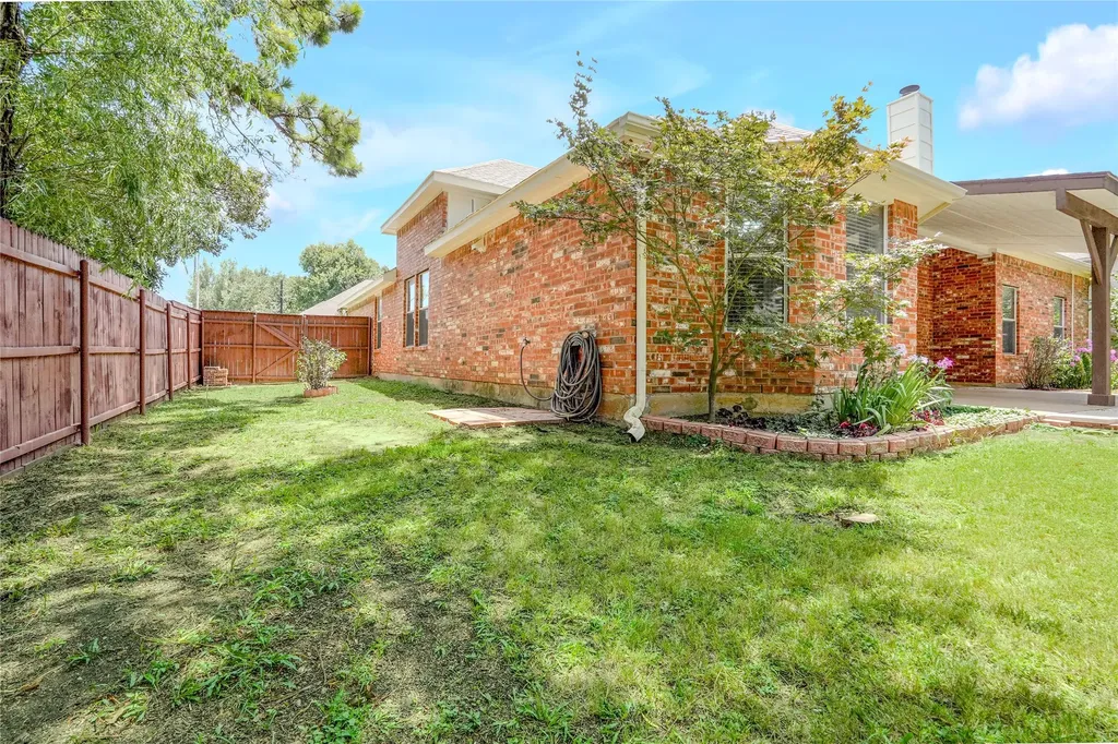 3401 Ledbetter Court Arlington TX 76001