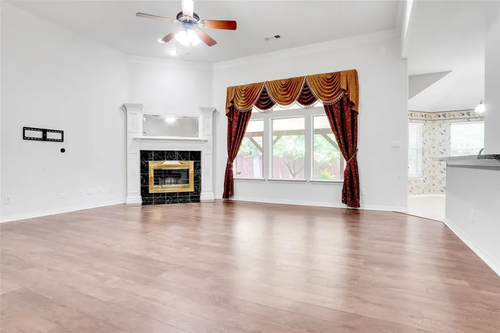 3401 Ledbetter Court Arlington TX 76001