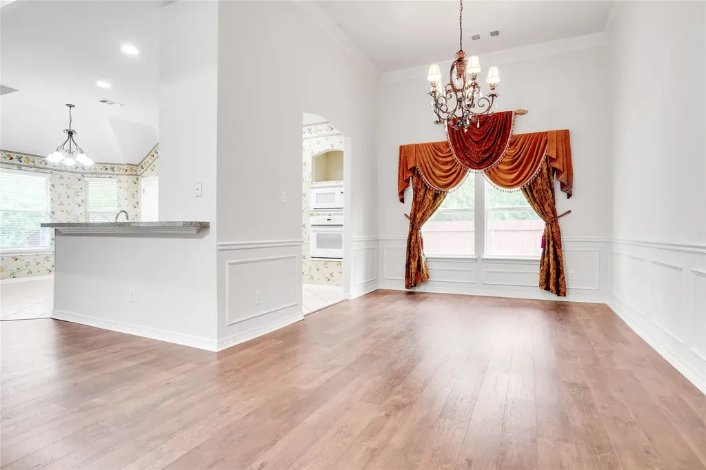 3401 Ledbetter Court Arlington TX 76001