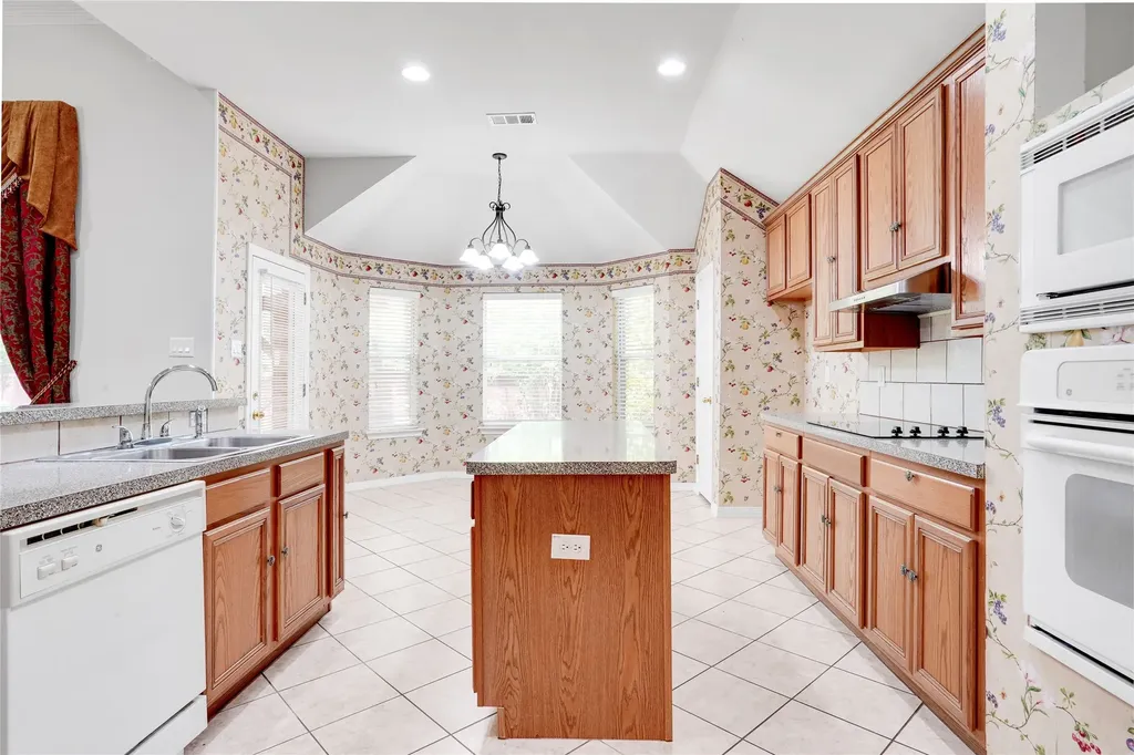 3401 Ledbetter Court Arlington TX 76001