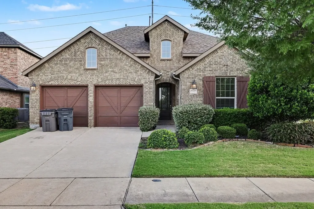 740 Field Crossing Little Elm TX 76227