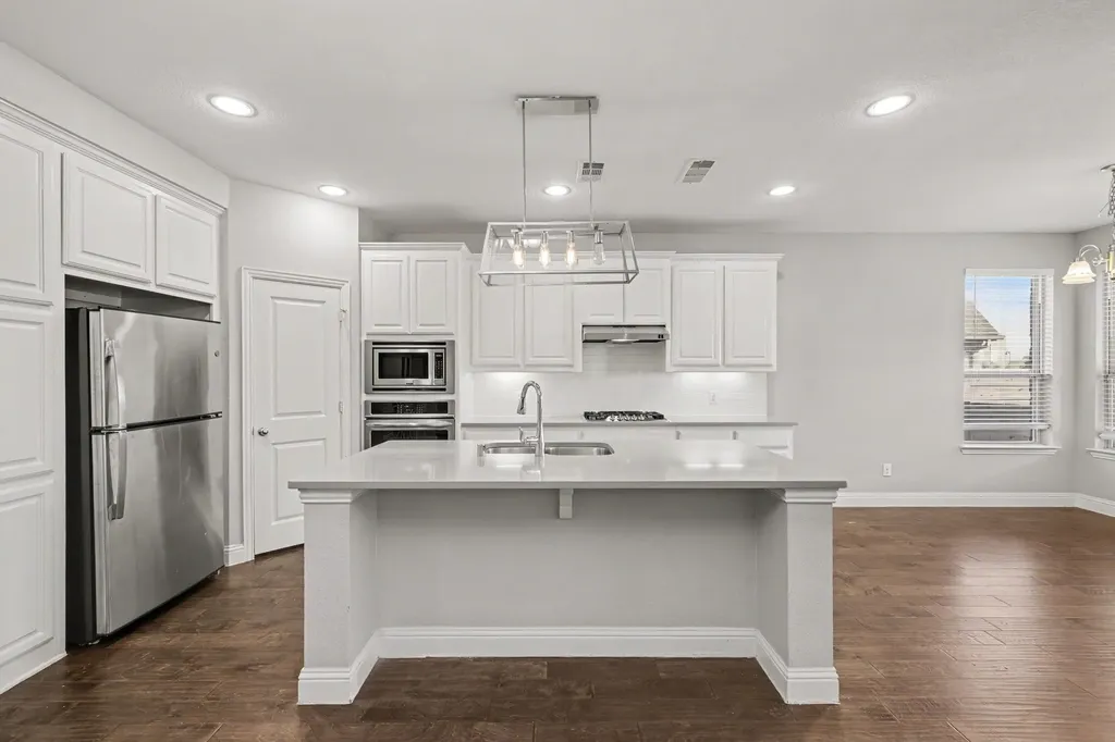 740 Field Crossing Little Elm TX 76227