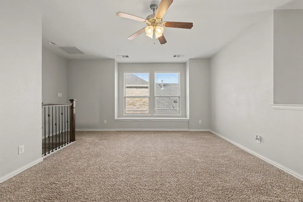 740 Field Crossing Little Elm TX 76227