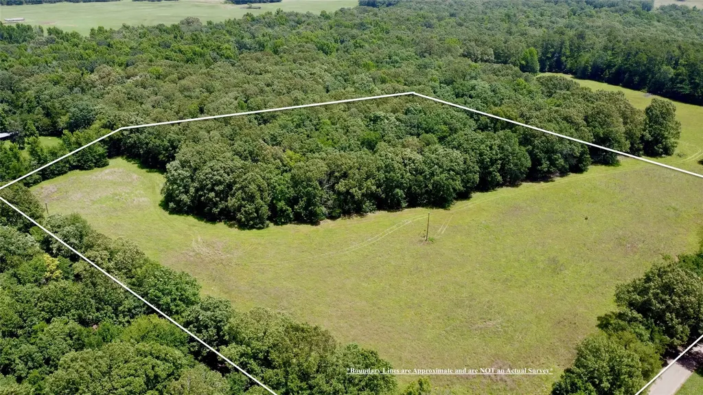 Tract 1 Cr 44400 Powderly TX 75473