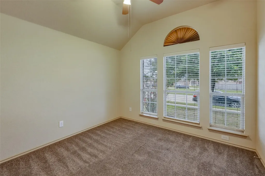 2233 Caroline Drive Weatherford TX 76087