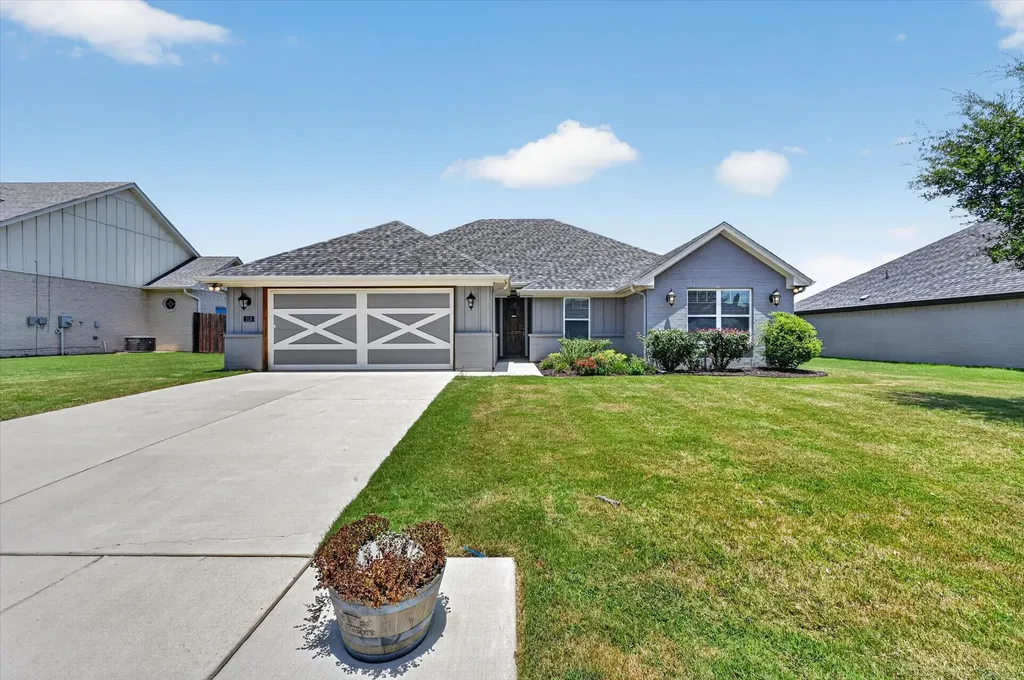 218 Rees Avenue Godley TX 76044