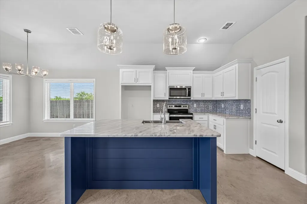 218 Rees Avenue Godley TX 76044