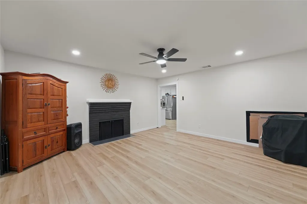 9209 Palisade Drive Dallas TX 75217