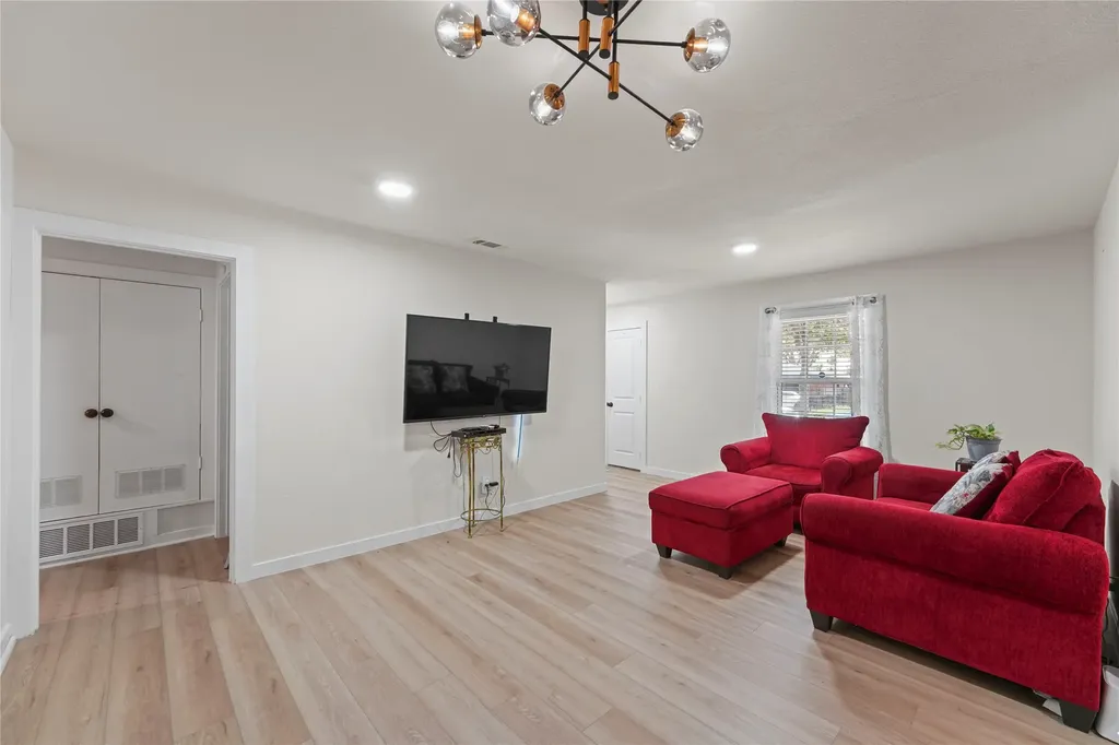 9209 Palisade Drive Dallas TX 75217