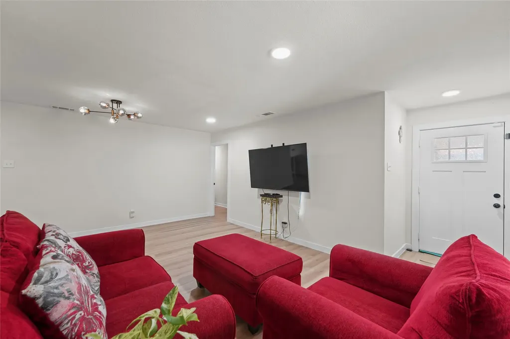 9209 Palisade Drive Dallas TX 75217