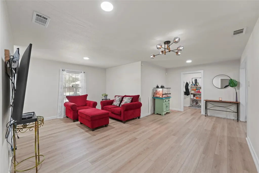 9209 Palisade Drive Dallas TX 75217