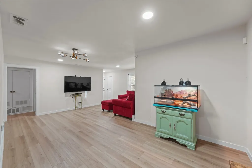 9209 Palisade Drive Dallas TX 75217