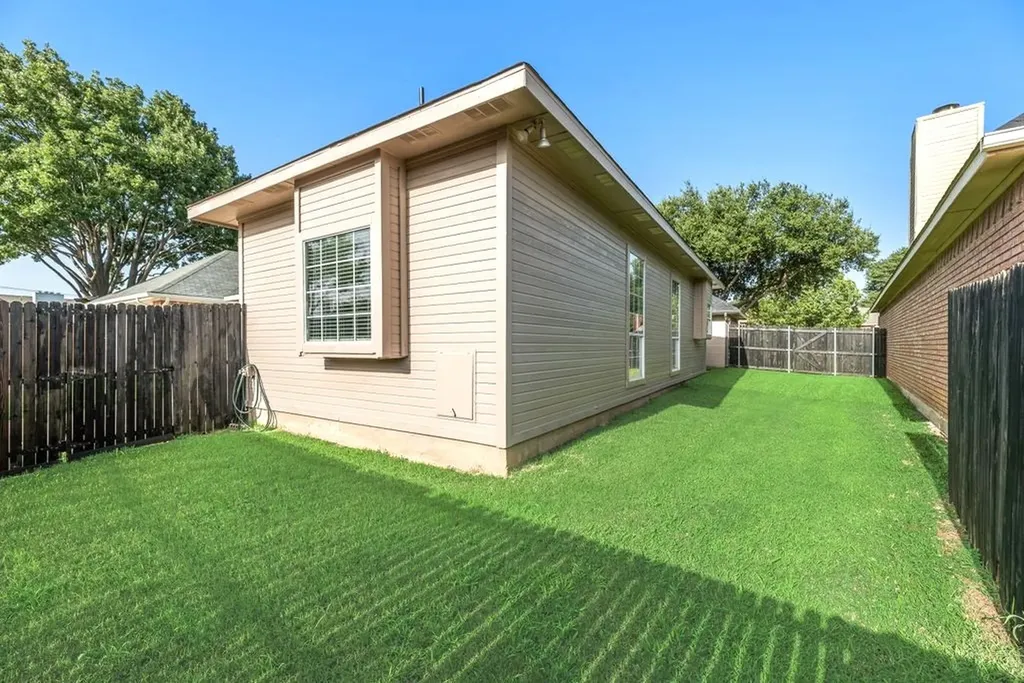 2545 Cattail Lane Carrollton TX 75006