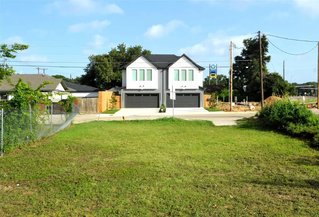 1708 Garden Drive Dallas TX 75215