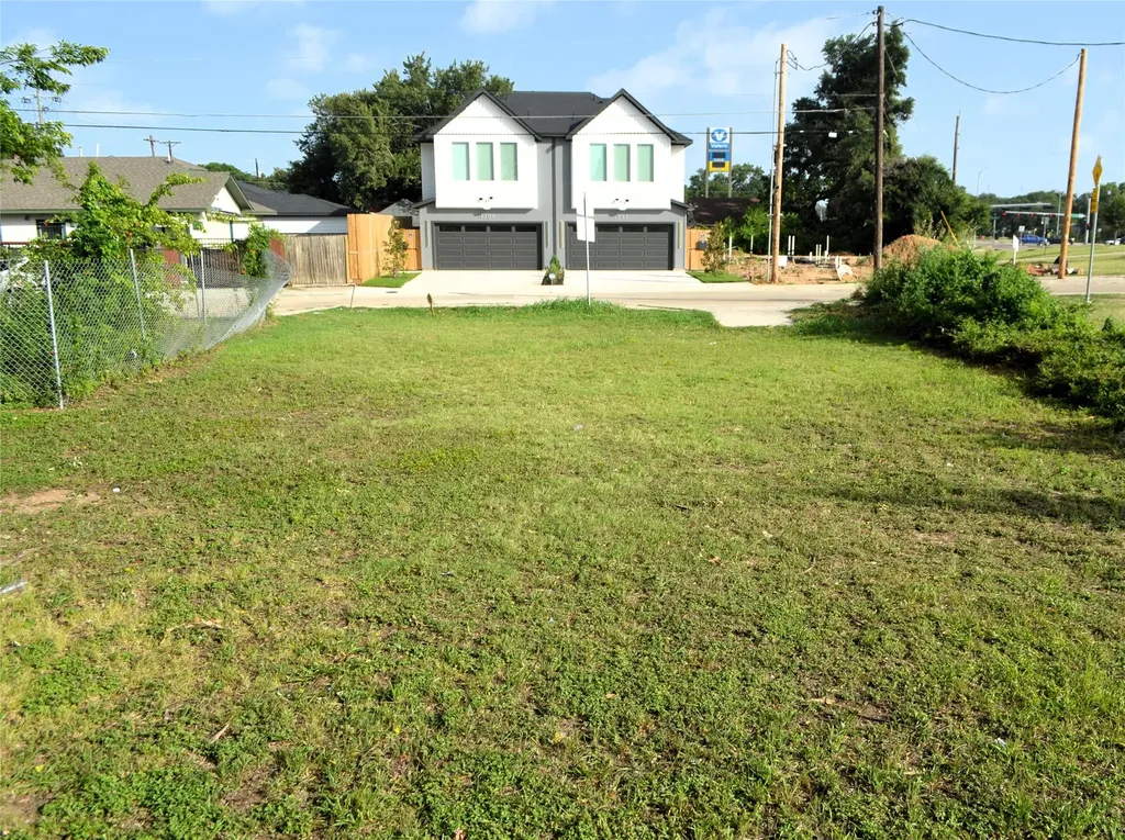 1708 Garden Drive Dallas TX 75215