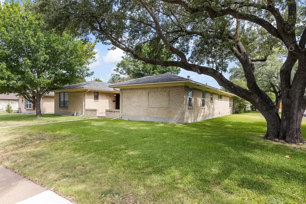 11143 Joymeadow Drive Dallas TX 75218