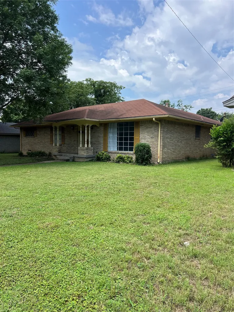 5235 Dazzle Drive Dallas TX 75232
