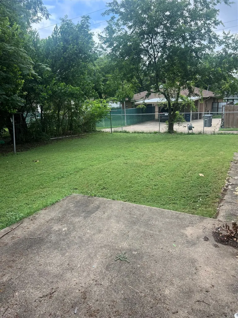 5235 Dazzle Drive Dallas TX 75232