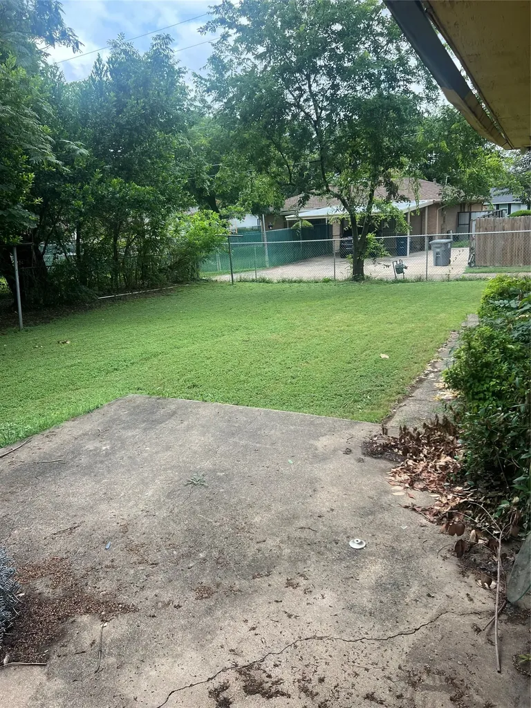 5235 Dazzle Drive Dallas TX 75232