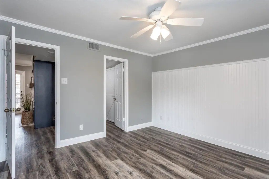 16301 Ledgemont Lane Addison TX 75001