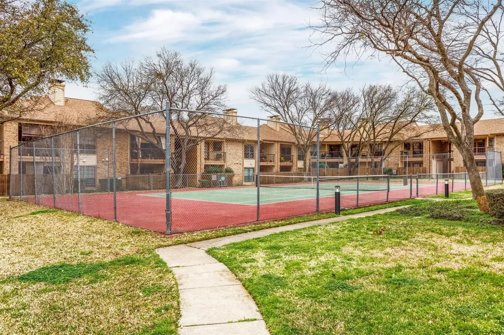 16301 Ledgemont Lane Addison TX 75001
