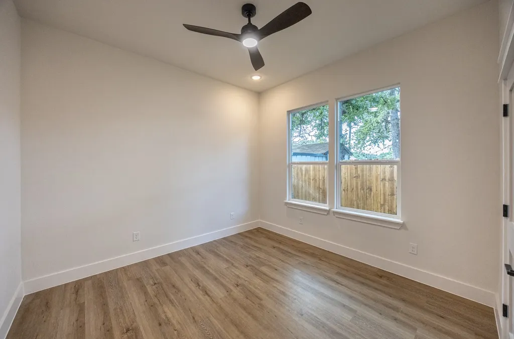 2902 Hiawatha Trail Lake Worth TX 76135
