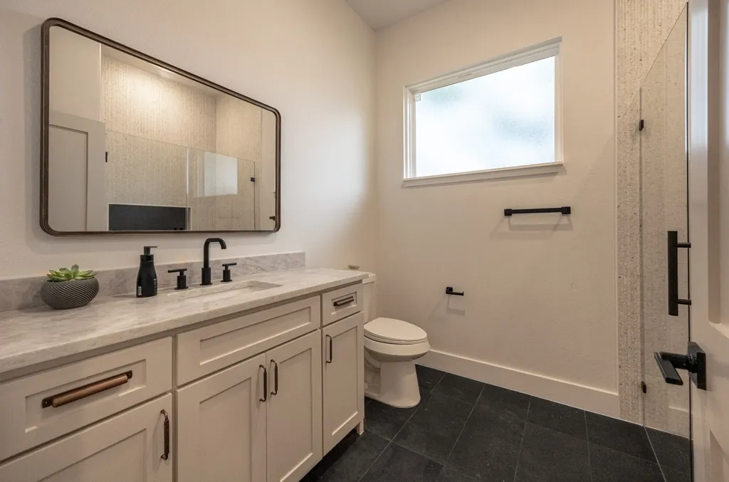 2902 Hiawatha Trail Lake Worth TX 76135