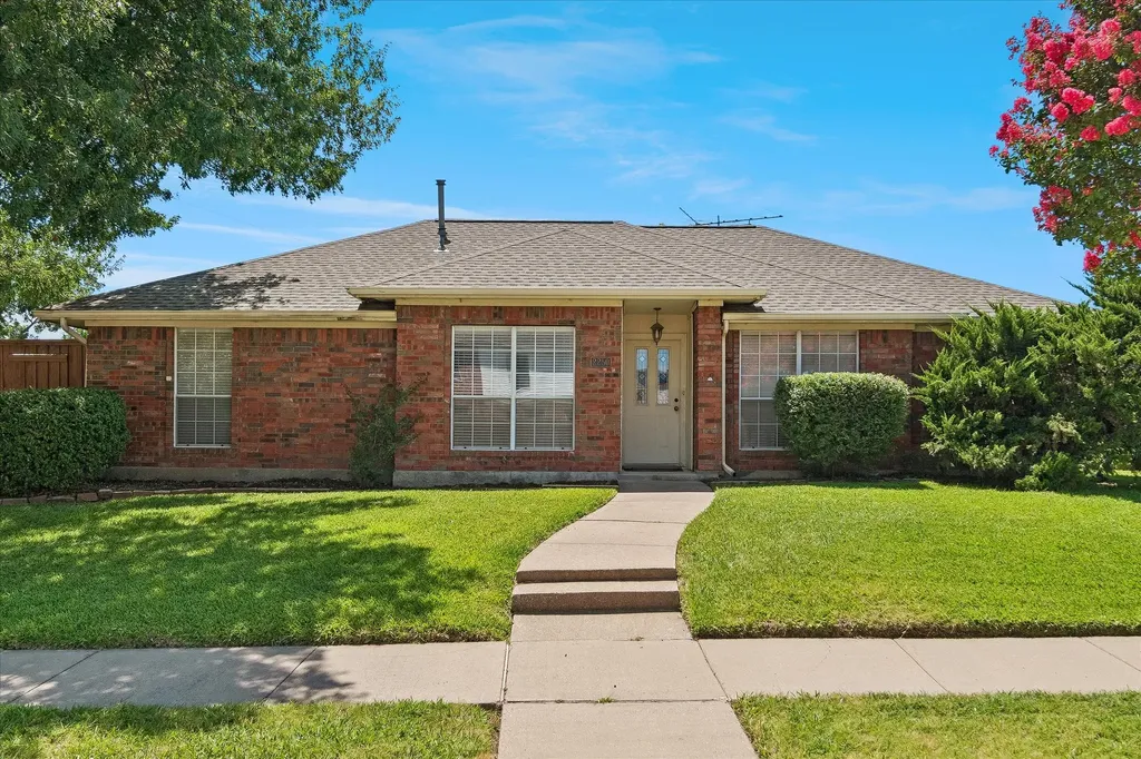 2250 Arbor Creek Drive Carrollton TX 75010