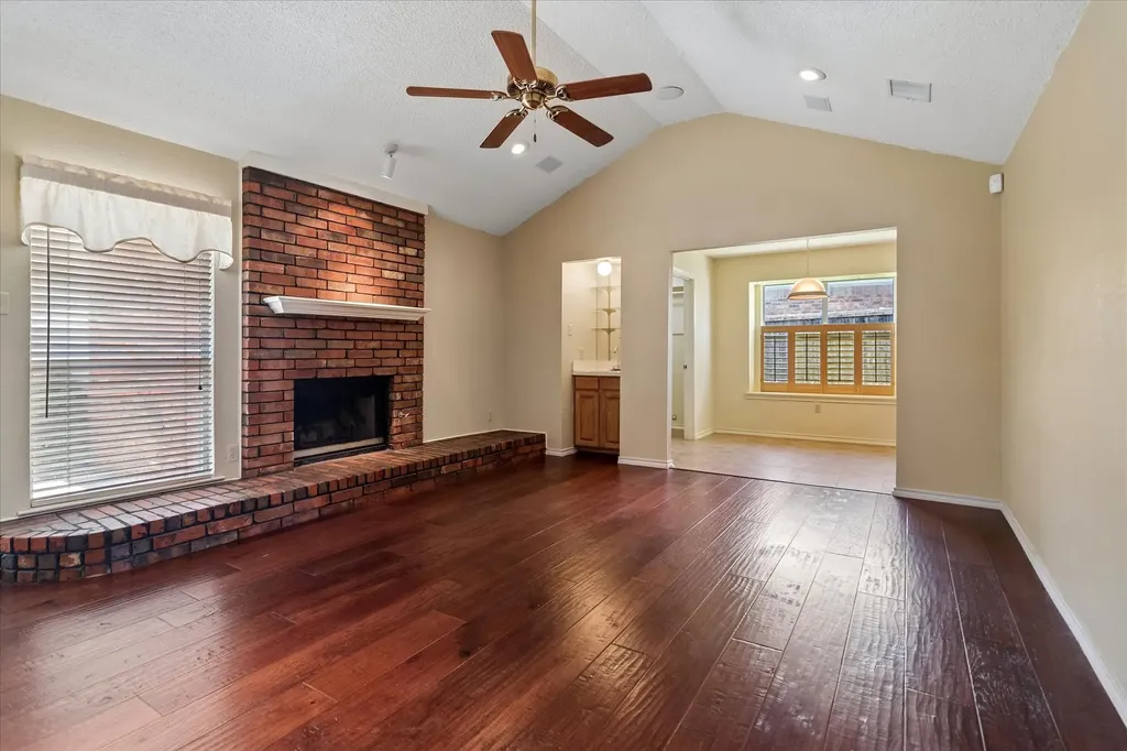 2250 Arbor Creek Drive Carrollton TX 75010