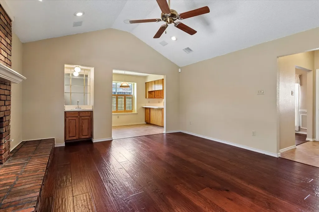 2250 Arbor Creek Drive Carrollton TX 75010