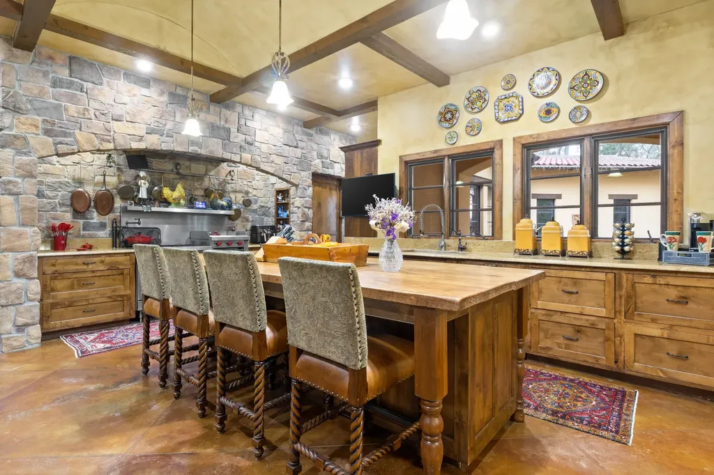 660 County Road 1334 Pittsburg TX 75686