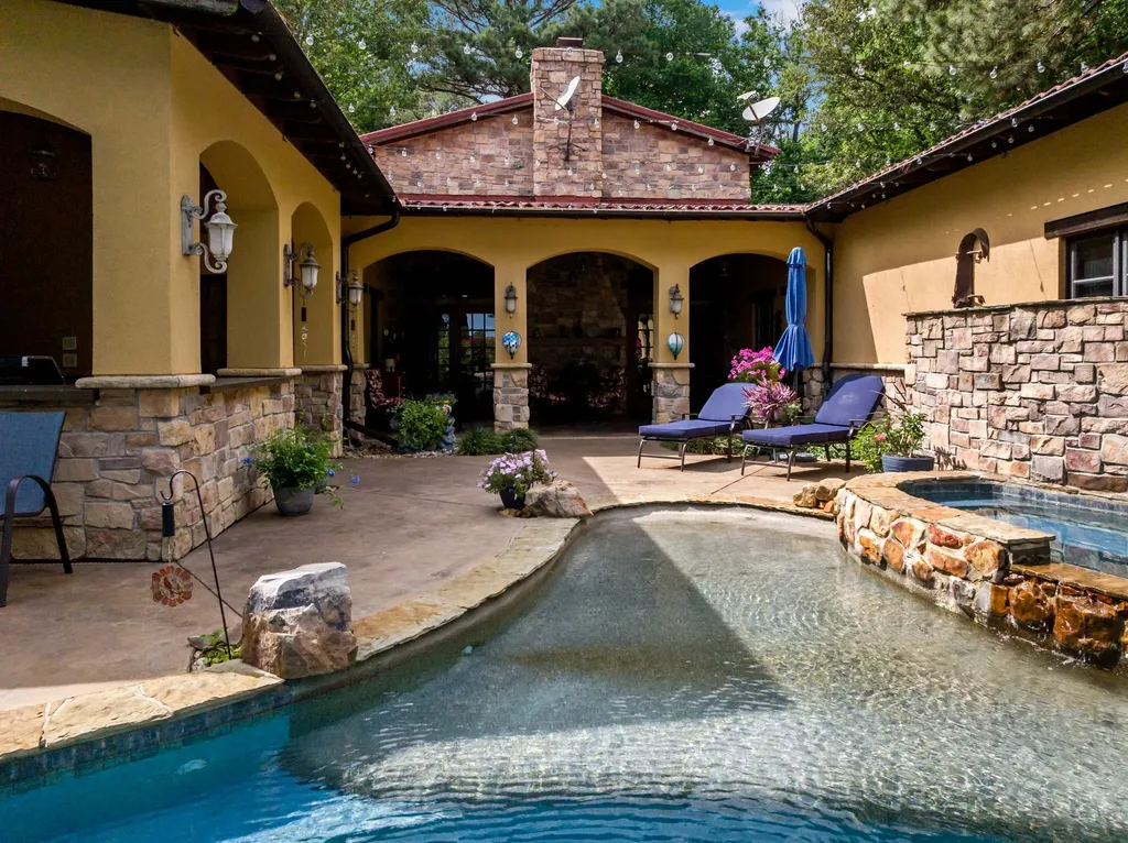 660 County Road 1334 Pittsburg TX 75686