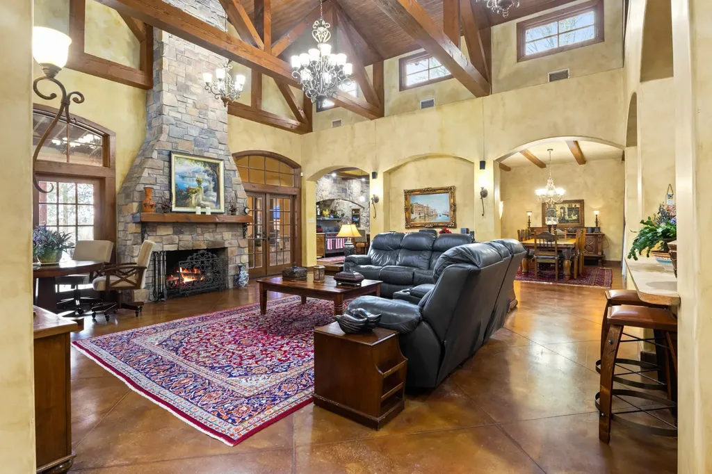 660 County Road 1334 Pittsburg TX 75686